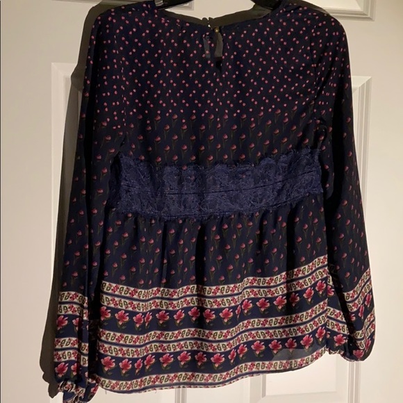 Clover + Scout Floral blouse - Picture 3 of 3